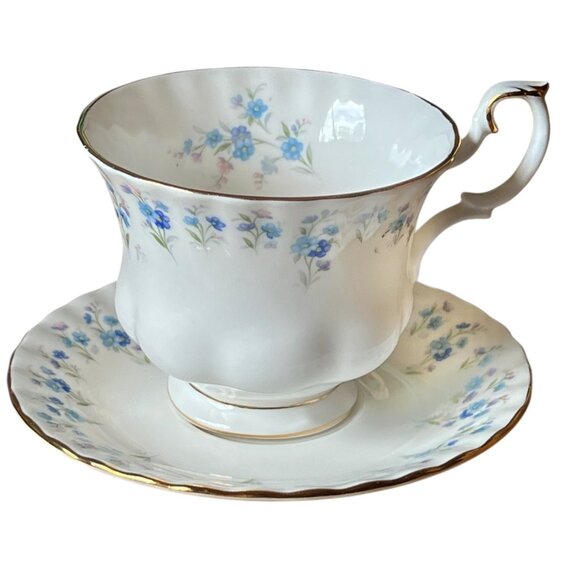 Royal Albert Memory Lane Bone China Blue Floral Teacup & Saucer Forget Me Not - Picture 1 of 9